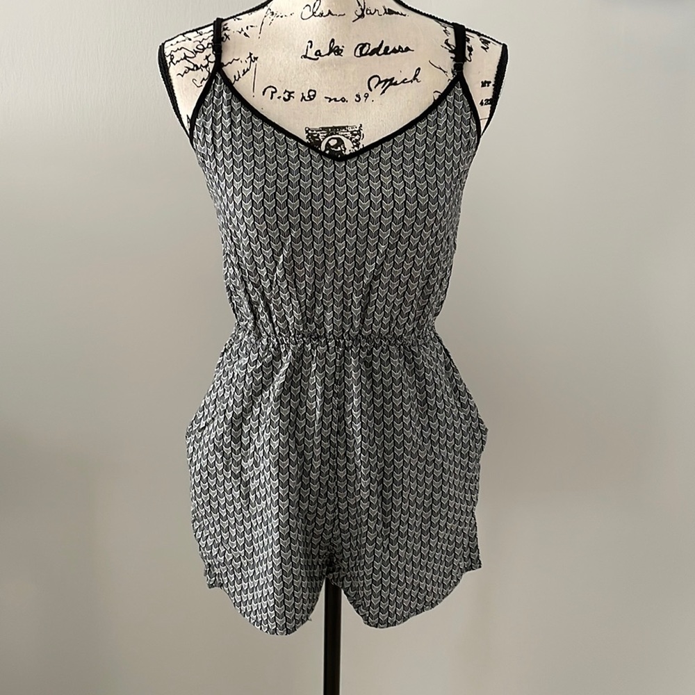 Perfect Summer H&M Romper with pockets